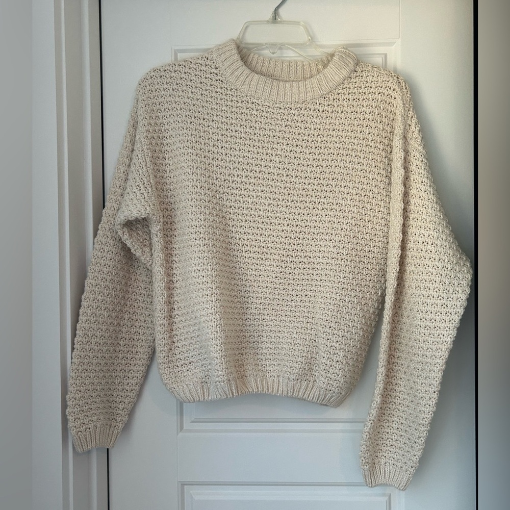 Universal Thread Cream Textured Sweater